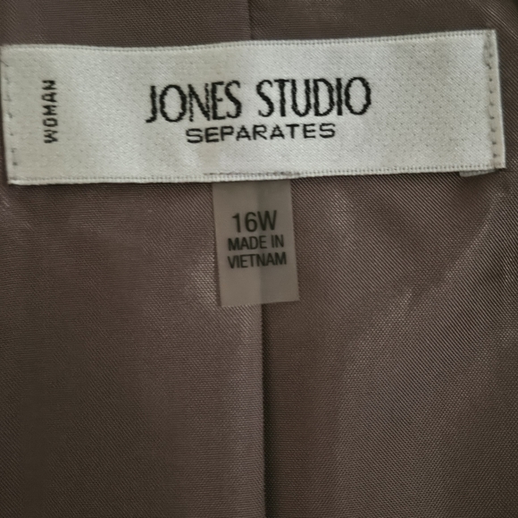 Jacket - Picture 2 of 4